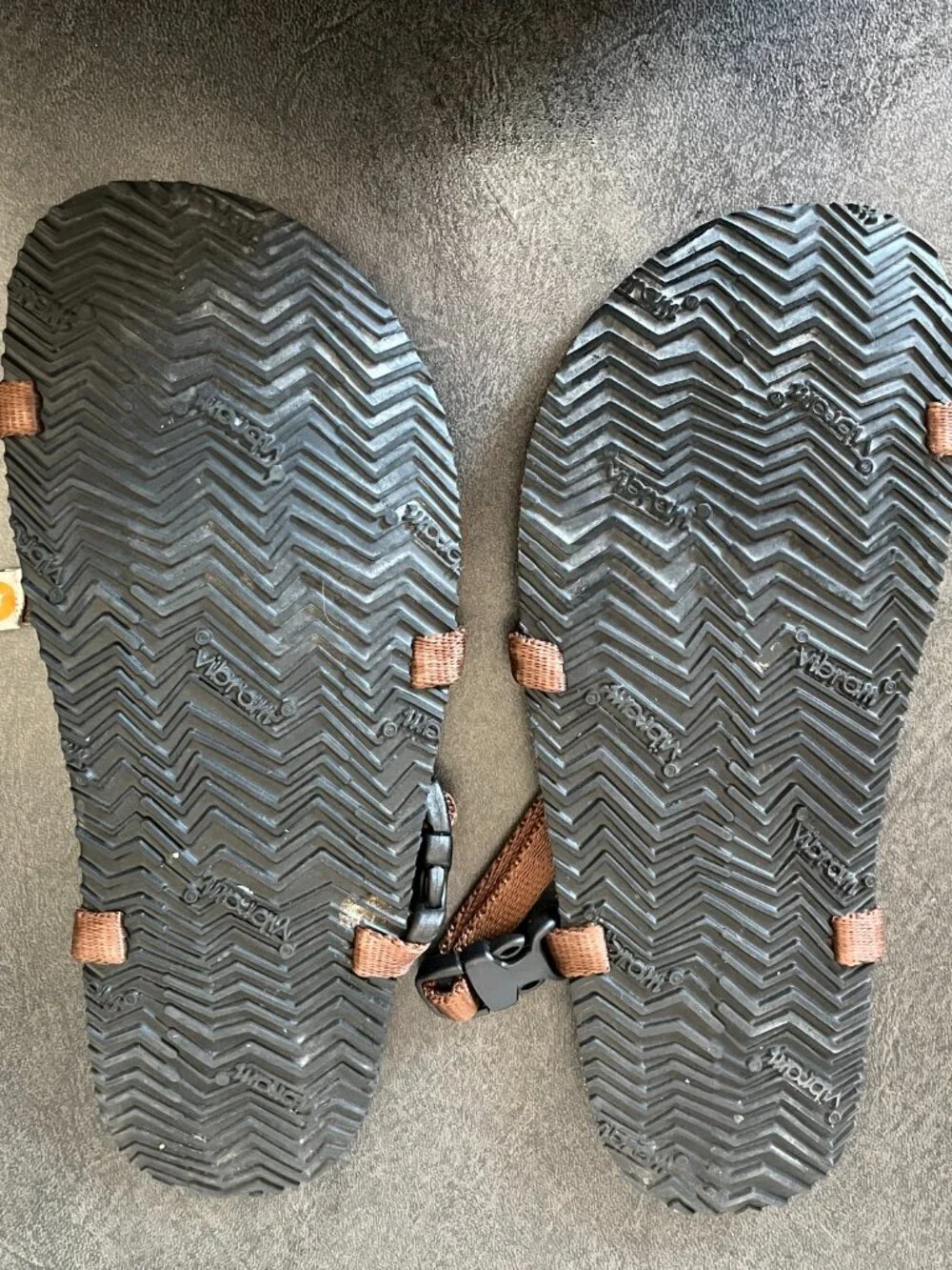 Monk Sandals: Minimalist sandals RUIVO Plus 5mm vibram
